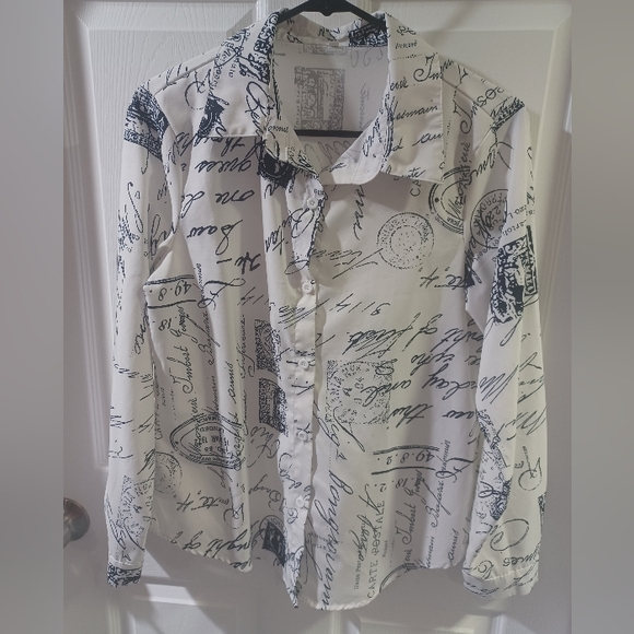 unbranded. Tops - Script Print Button-Up Shirt